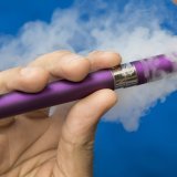 Le Royaume-Uni ne veut plus de la cigarette électronique jetable : trop dangereuse pour la santé, estime-t-il KEYSTONE/JEAN-CHRISTOPHE BOTT